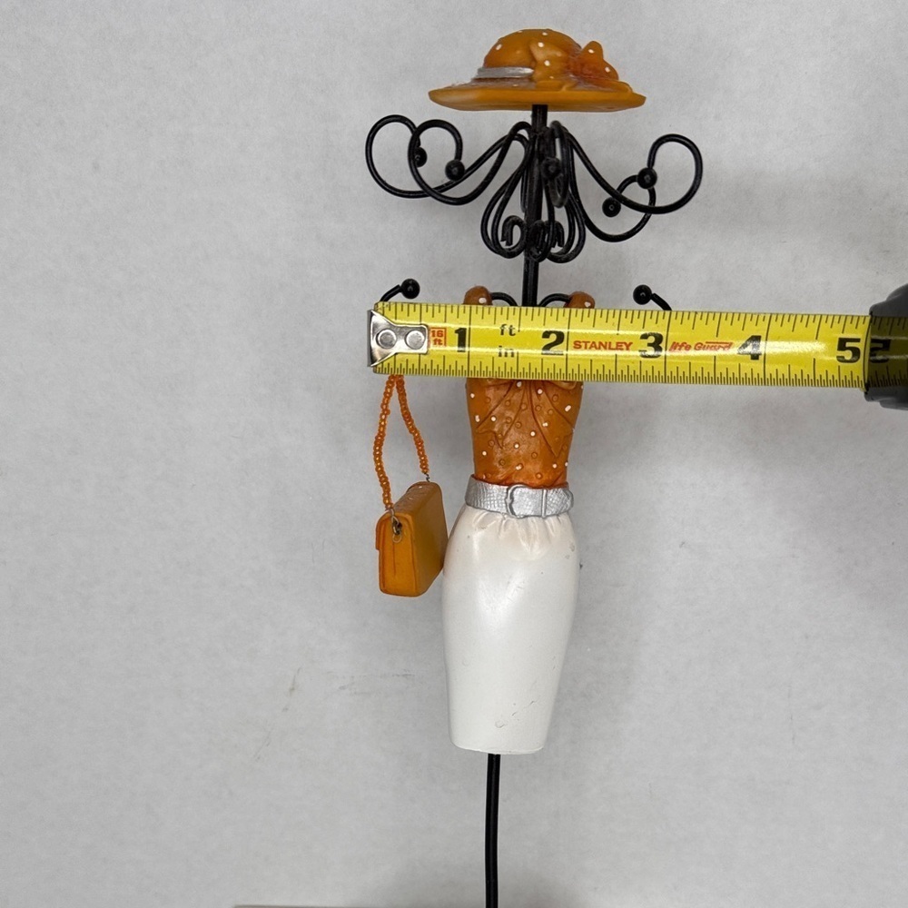 Vintage Estate Lady Figurine Jewelry Stand - Picture 9 of 9